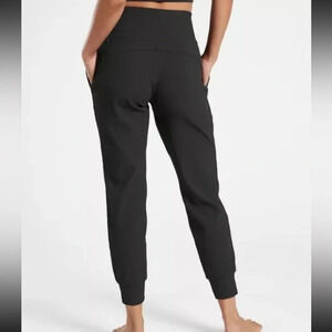 ATHLETA Salutation rib jogger. Size small/T